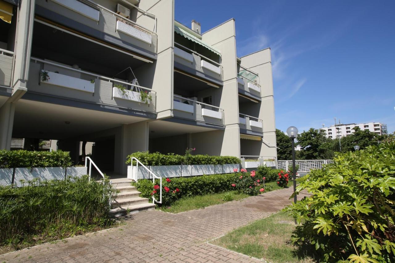 Residence Le Palme Montesilvano Marina Exteriör bild