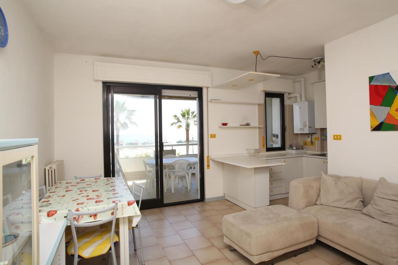 Residence Le Palme Montesilvano Marina Exteriör bild